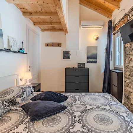The View Apartment Torno